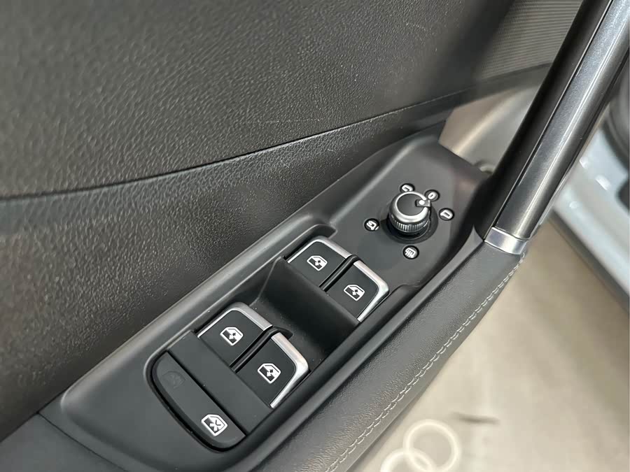 Audi Q2L 2022