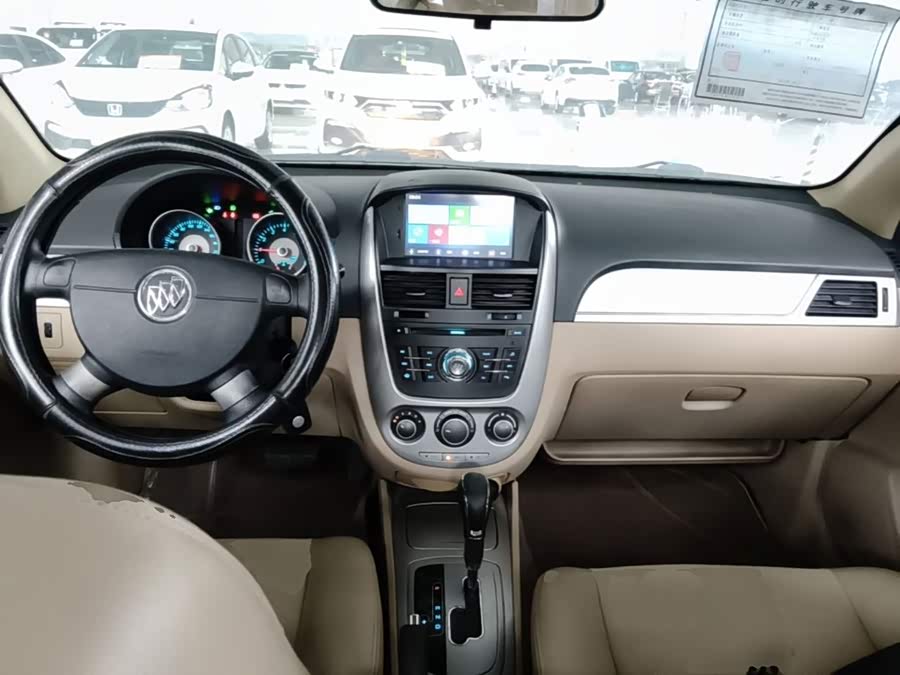 Buick Excelle 2013 — фото 10