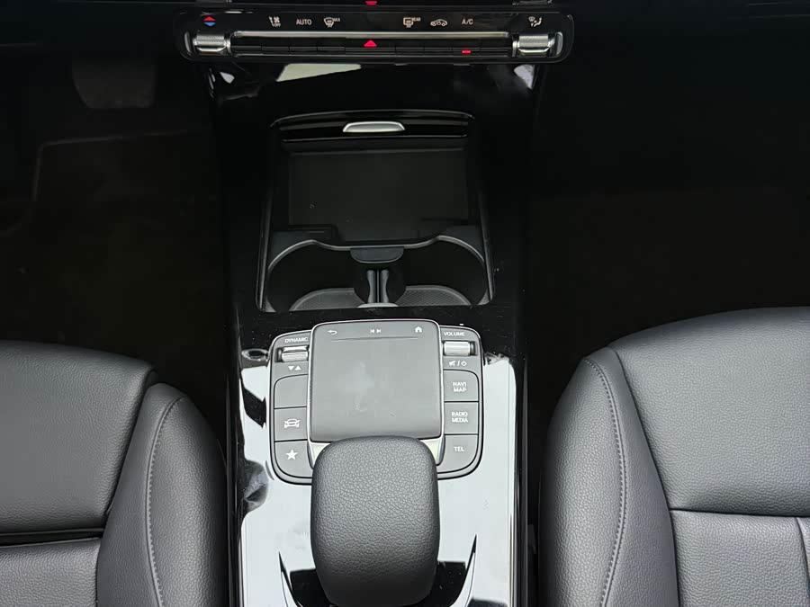 Mercedes-Benz A-Class 2022 — фото 8