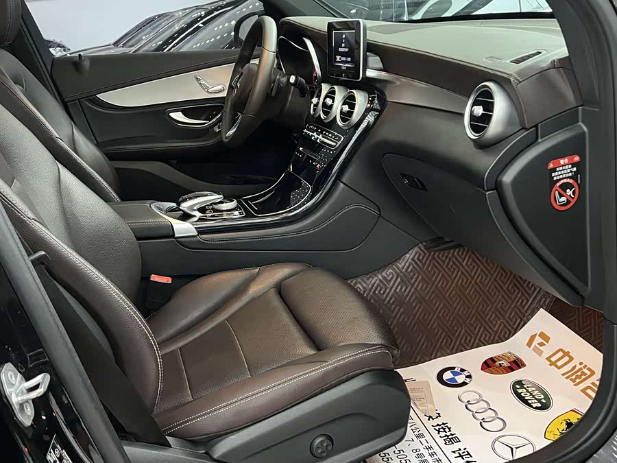 Mercedes-Benz GLC 2018 — фото 12
