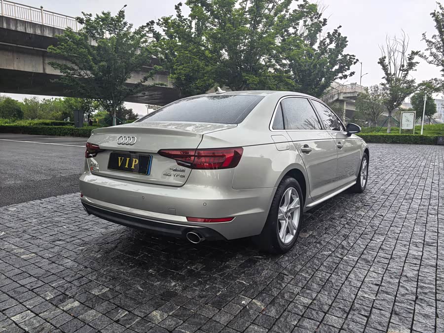 Audi A4L 2018 — фото 8