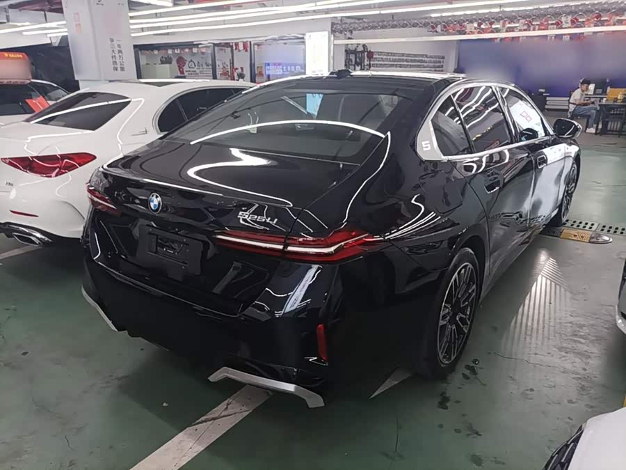 BMW 5 Series 2025
