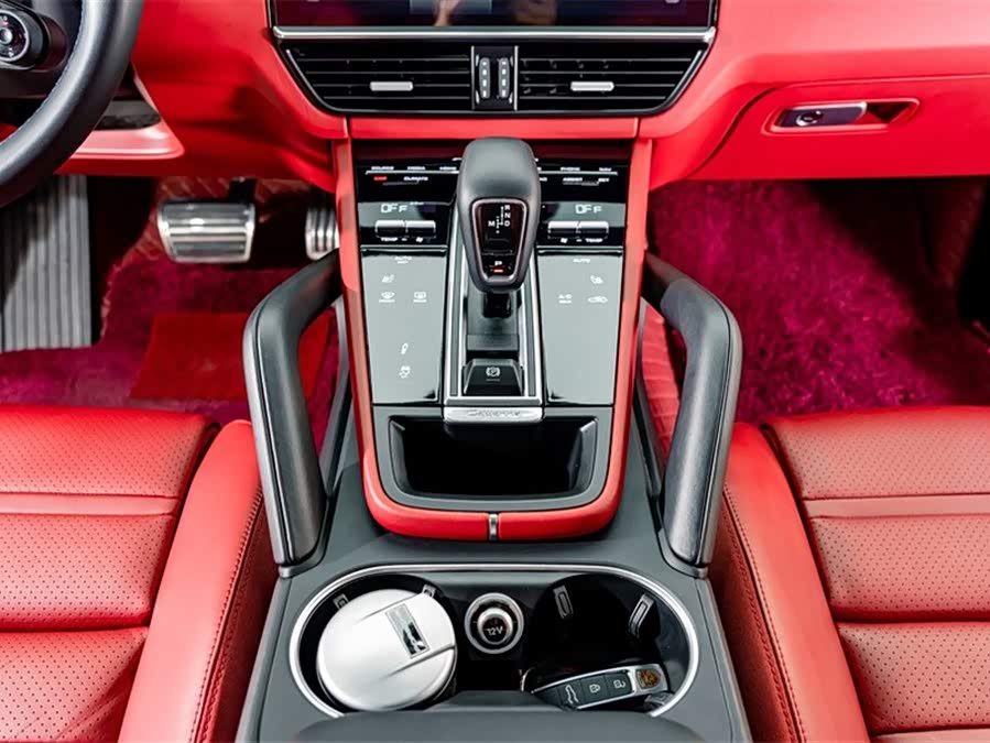 Porsche Cayenne 2019 — фото 12