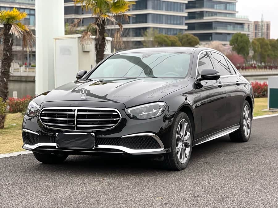 Mercedes-Benz E-Class 2023