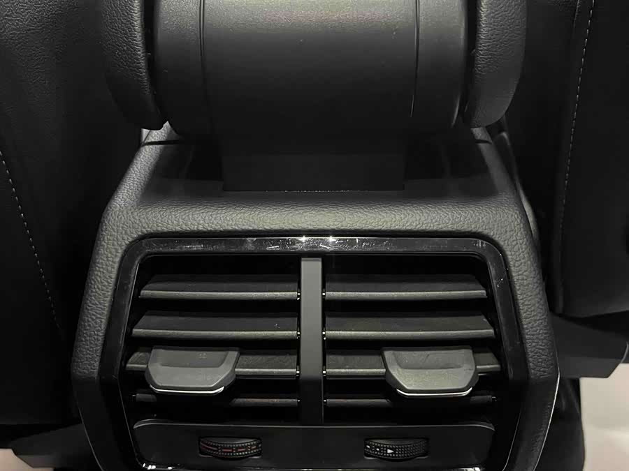 Audi Q3 Sportback 2023 — фото 10