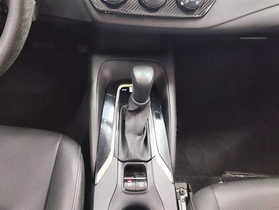 Toyota Corolla 2019 — фото 16