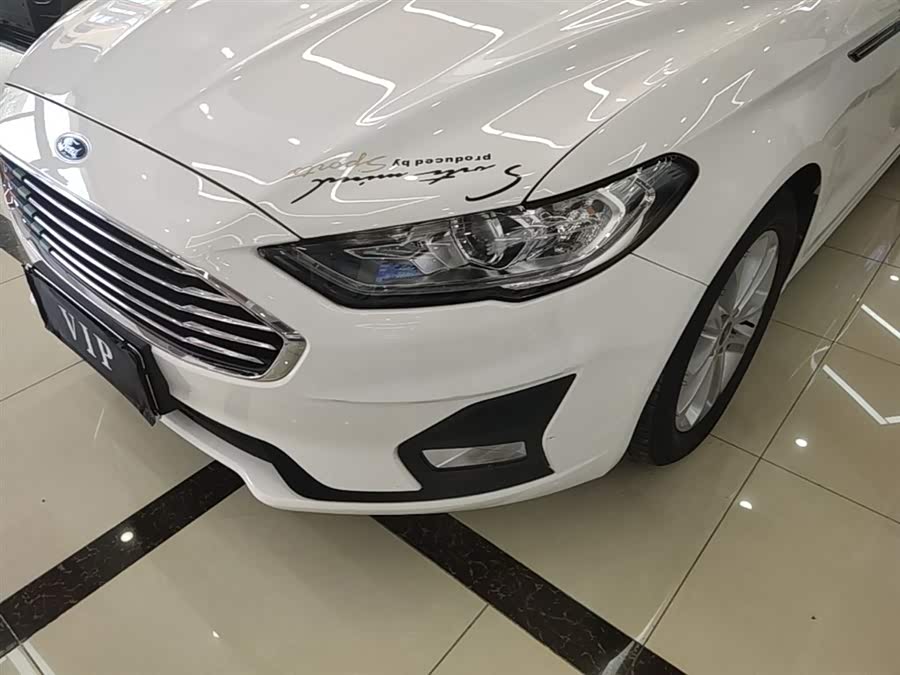 Ford Mondeo 2020 — фото 24