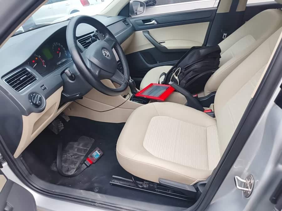 Skoda Rapid 2016 — фото 15