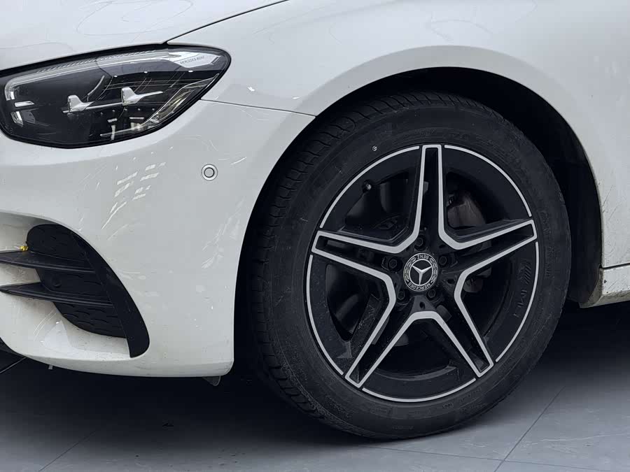 Mercedes-Benz E-Class 2023 — фото 14