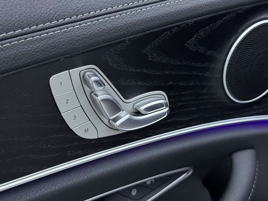 Mercedes-Benz E-Class 2023 — фото 10