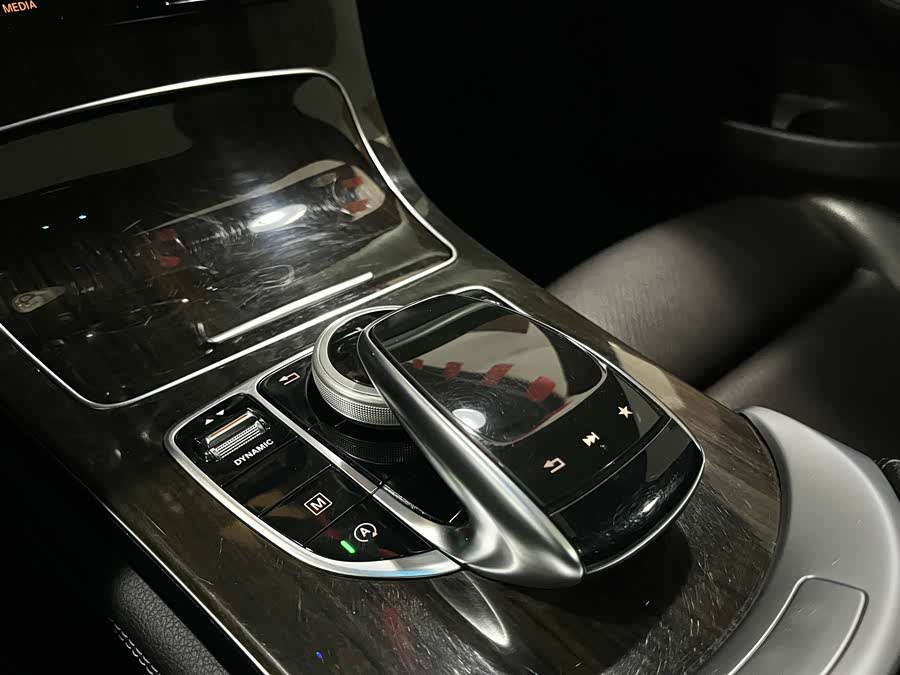 Mercedes-Benz GLC 2019 — фото 11