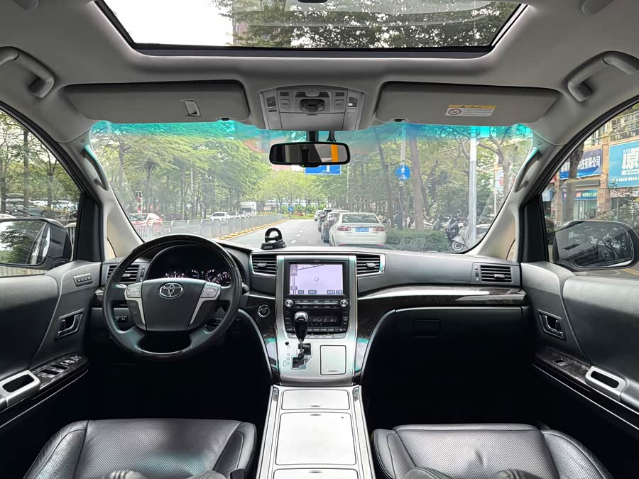 Toyota Alphard 2012 — фото 8