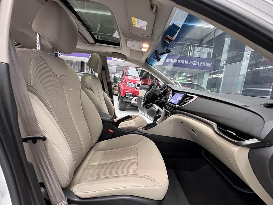 Buick Excelle 2015 — фото 9