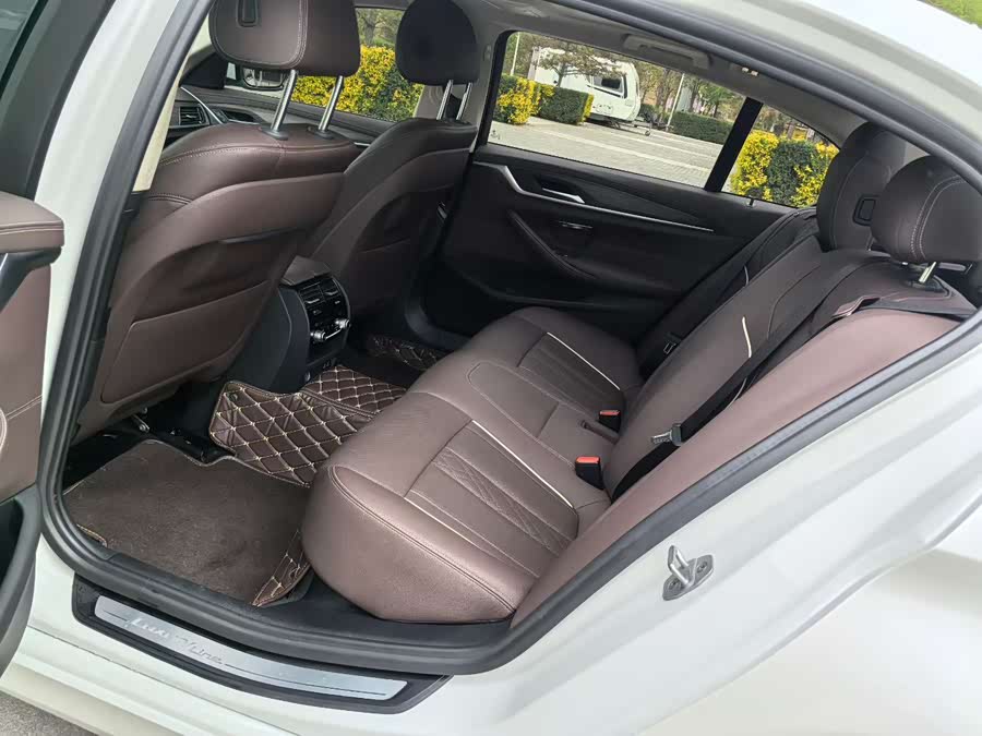 BMW 5 Series 2021