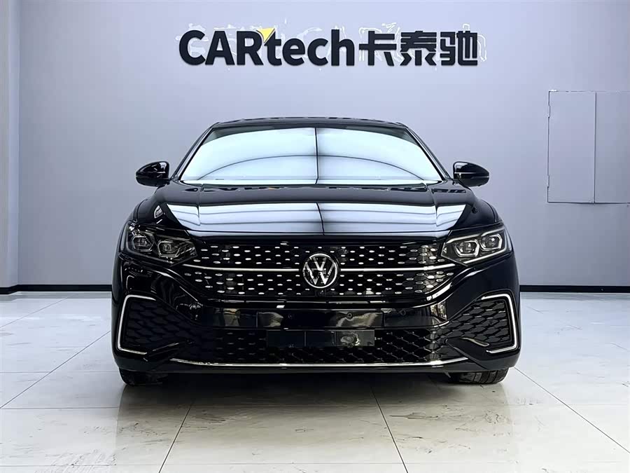 Volkswagen Passat 2023