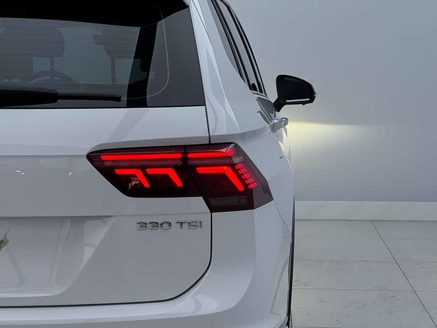 Volkswagen Tiguan L 2022