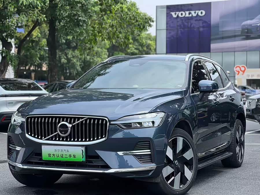 Volvo XC60 Plug-In Hybrid 2024