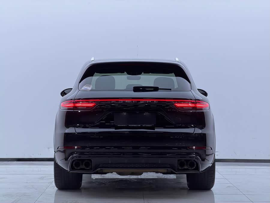 Porsche Cayenne 2018 — фото 23