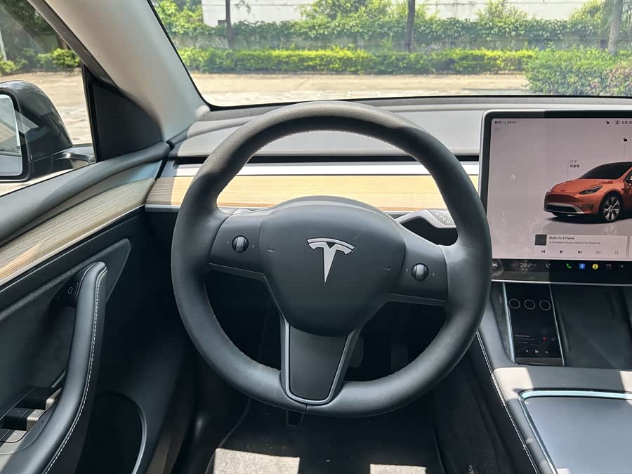 Tesla Model Y 2022 — фото 10