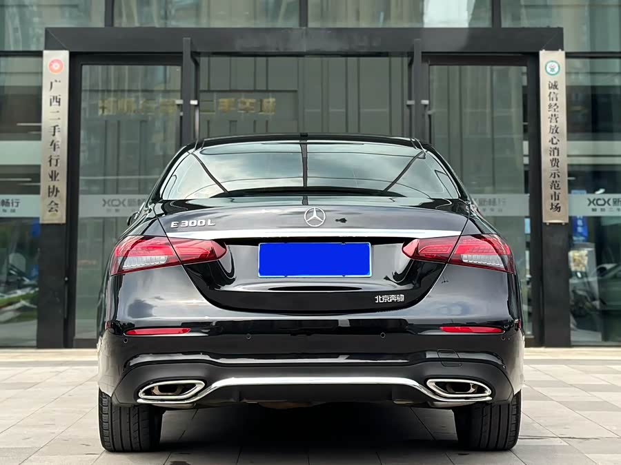 Mercedes-Benz E-Class 2023 — фото 8