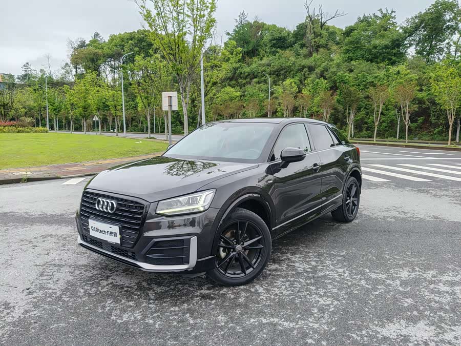 Audi Q2L 2021