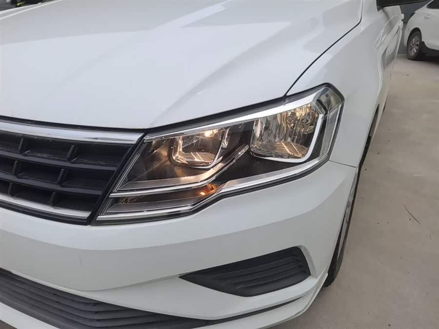Volkswagen Jetta 2019 — фото 18