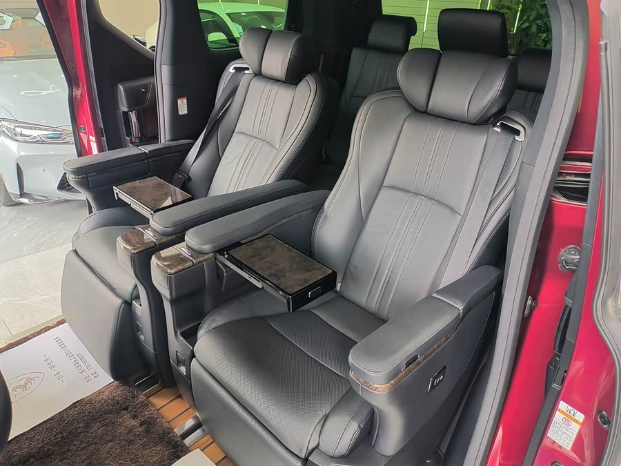 Toyota Alphard 2020 — фото 13