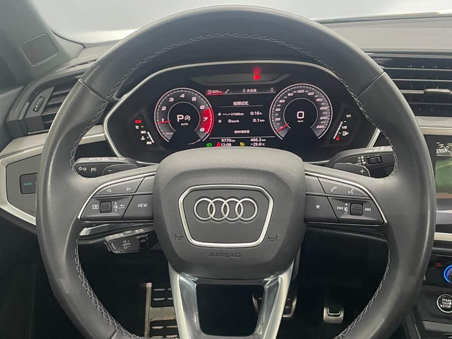 Audi Q3 2025 — фото 12