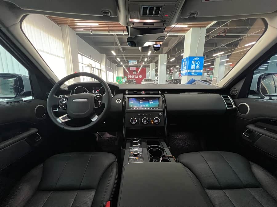 Land Rover Discovery 2019 — фото 13