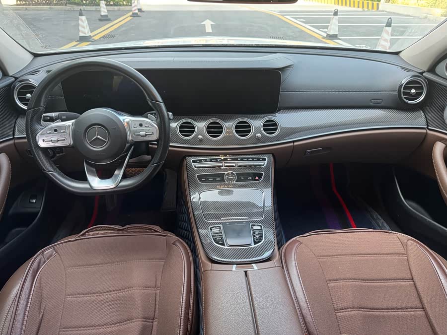 Mercedes-Benz E-Class 2019 — фото 11