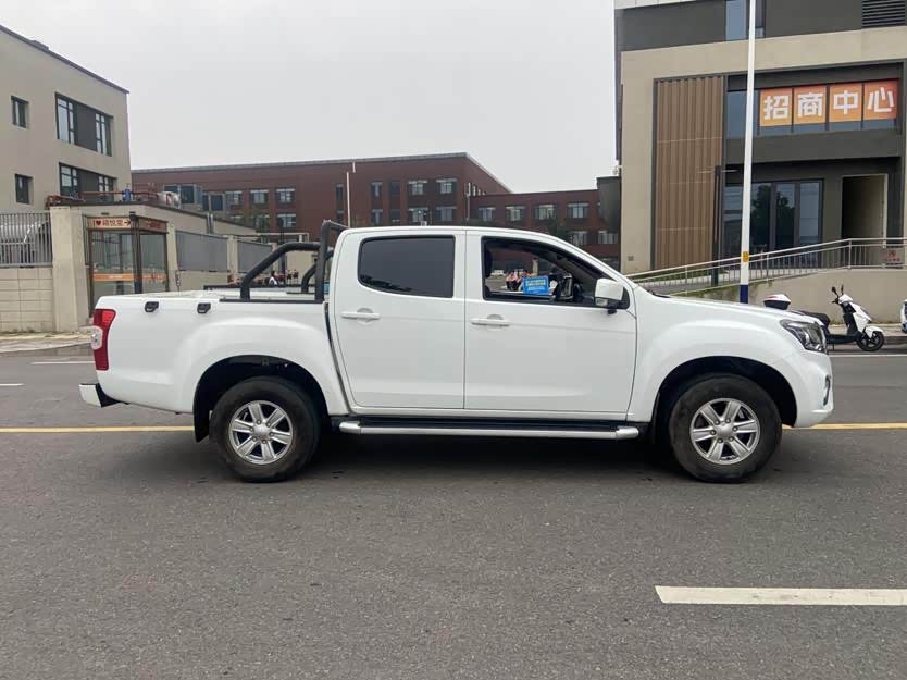 Isuzu RE-MAX Ruimai 2022