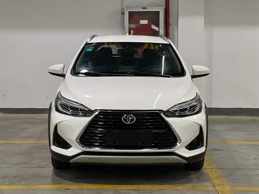 Toyota Yaris L 2022