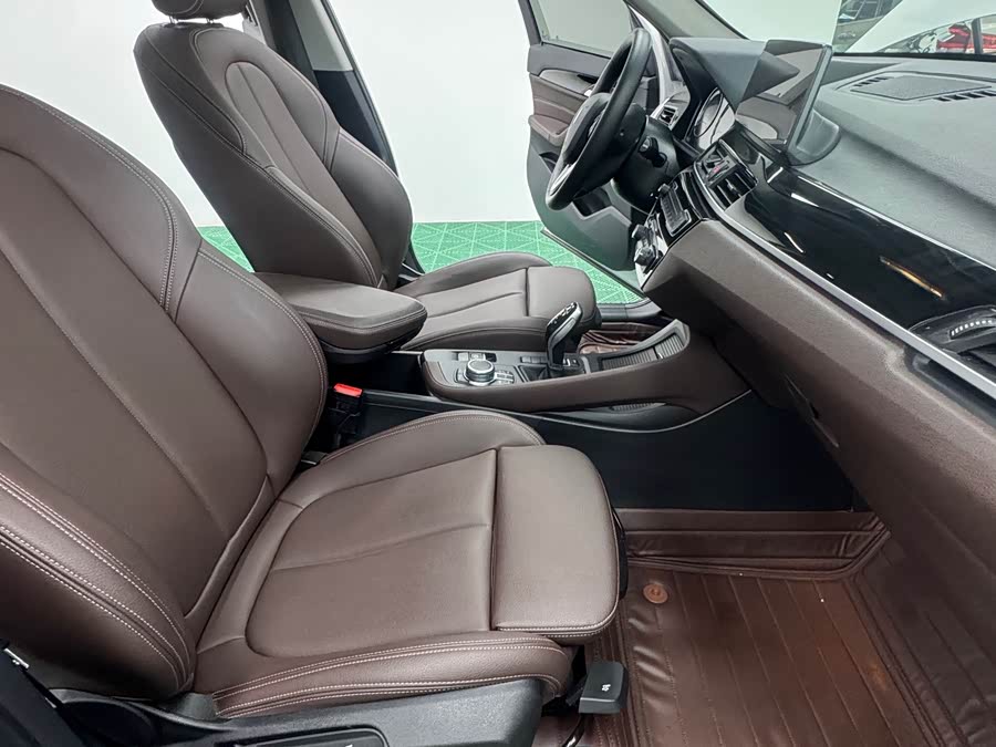 BMW X1 2022 — фото 14