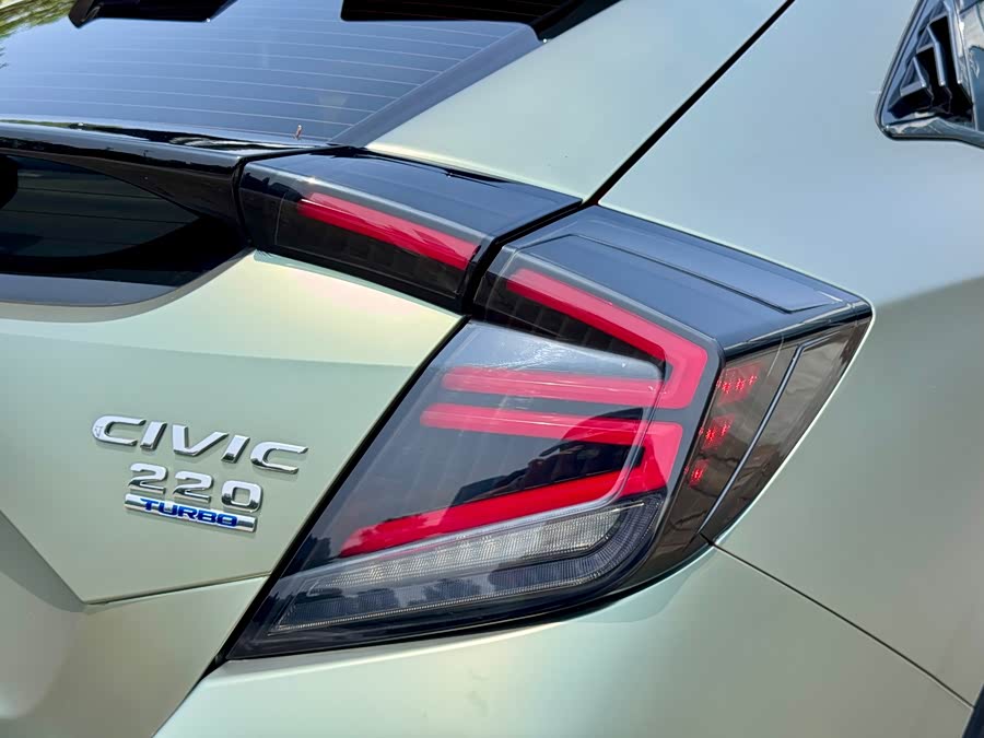 Honda Civic 2021 — фото 18