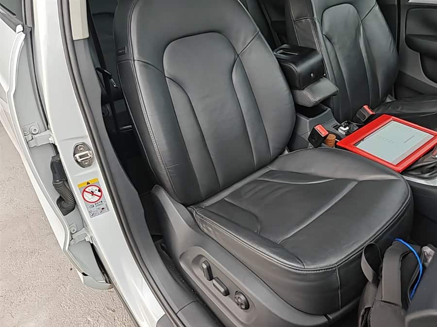 Audi Q3 2015 — фото 17