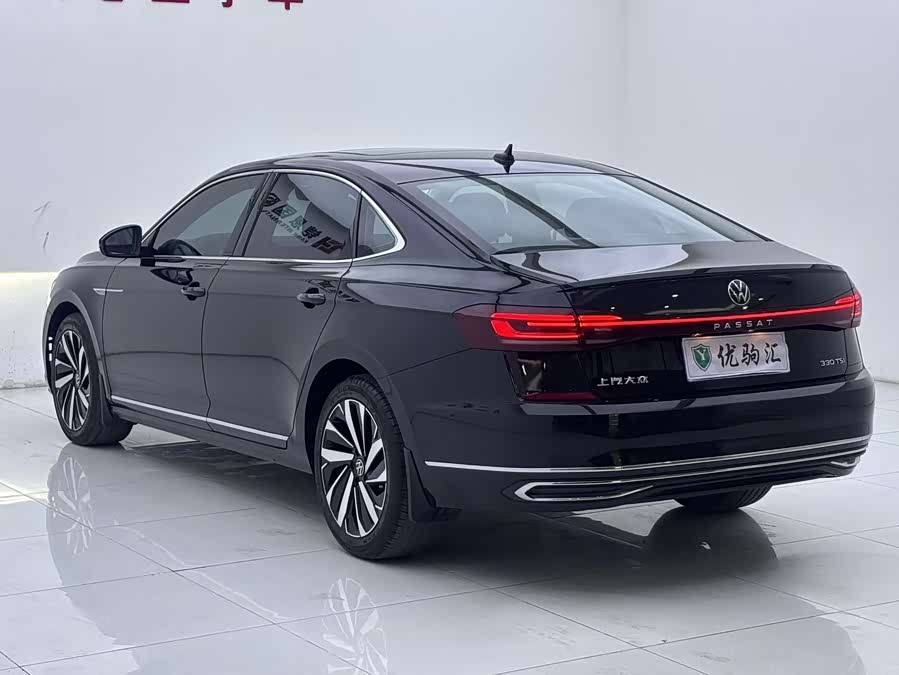 Volkswagen Passat 2024