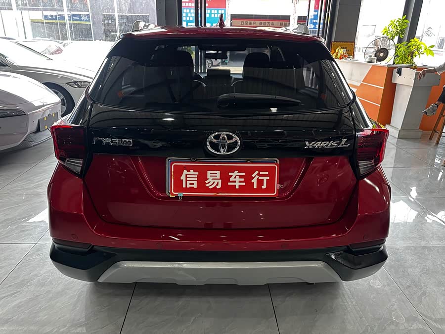 Toyota Yaris L 2020 — фото 11
