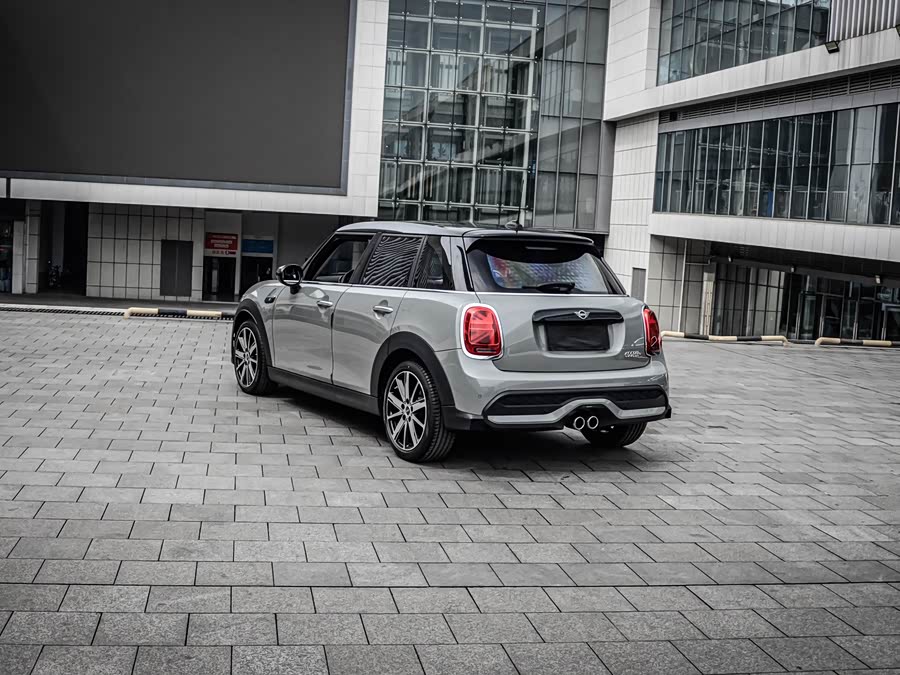 MINI MINI 2022