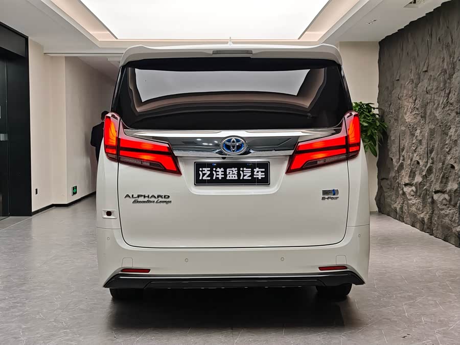 Toyota Alphard 2021 — фото 14