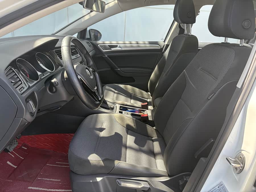 Volkswagen Golf 2020