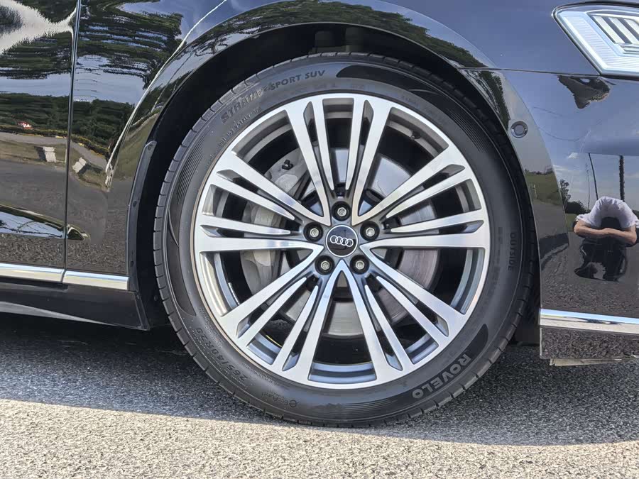 Audi A8 2021