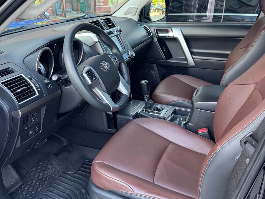 Toyota Prado 2016 — фото 13