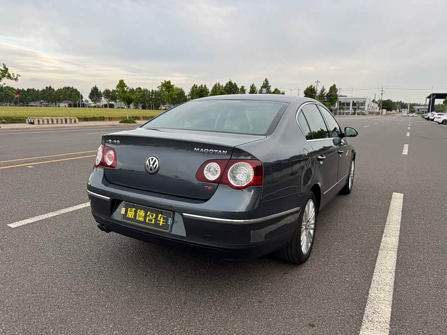 Volkswagen Magotan 2011