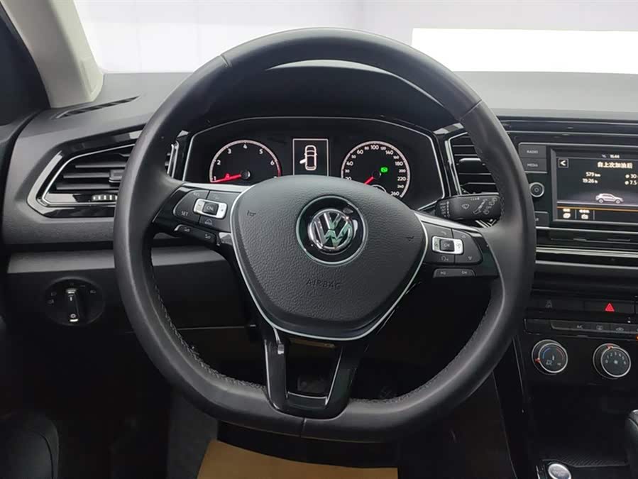 Volkswagen T-Roc 2018 — фото 15