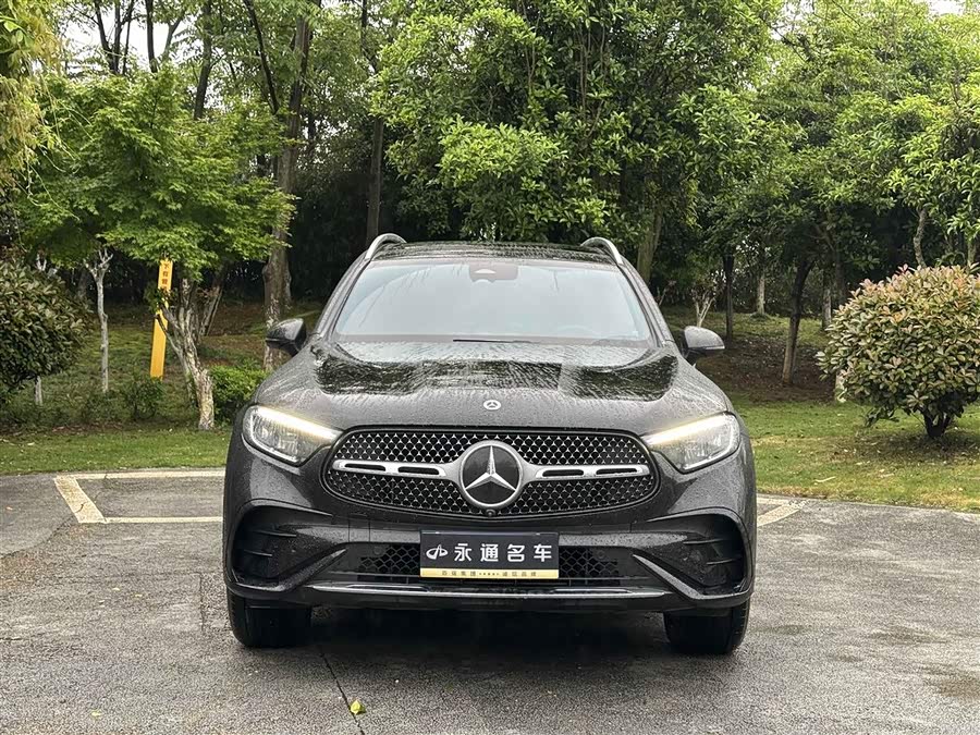 Mercedes-Benz GLC 2025