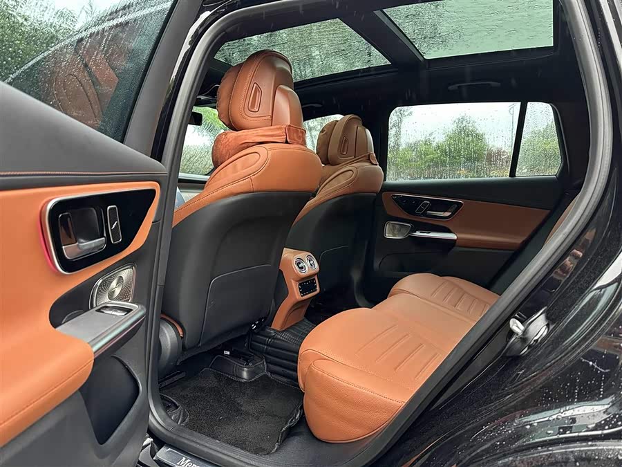 Mercedes-Benz GLC 2025