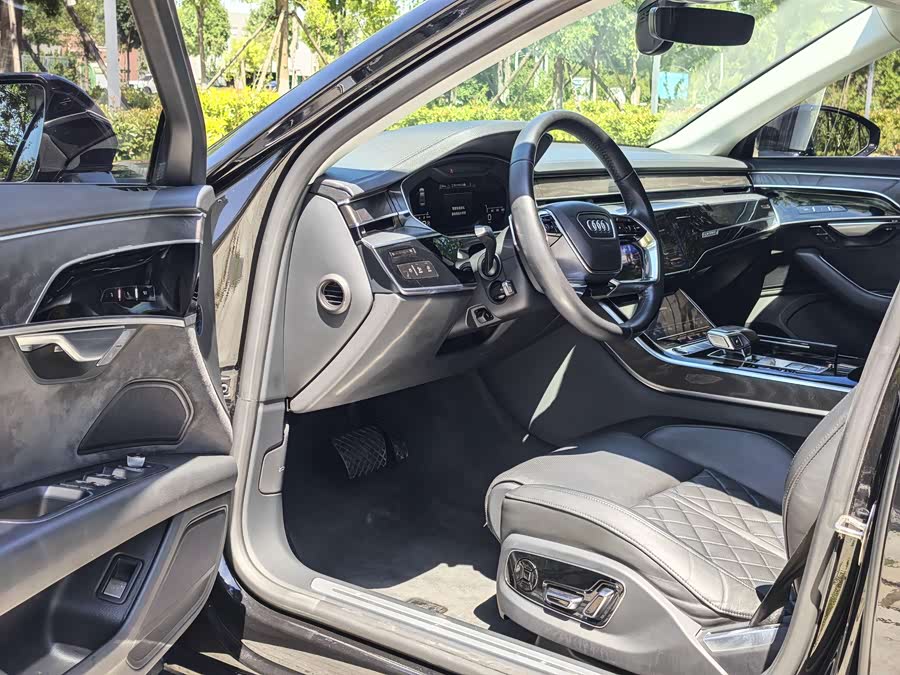 Audi A8 2021