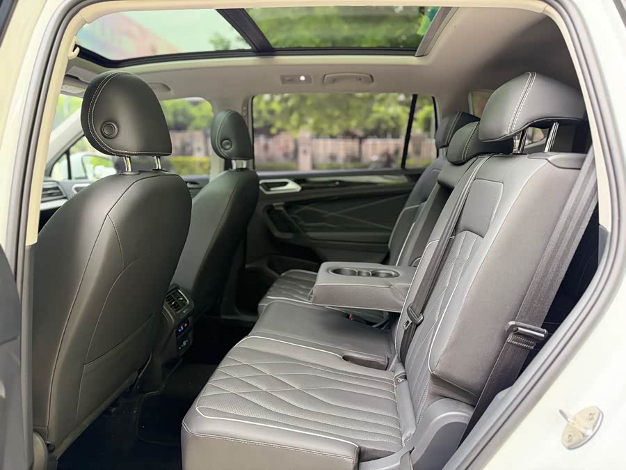 Volkswagen Tiguan L 2024