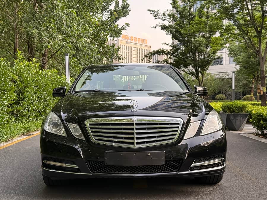 Mercedes-Benz E-Class 2010