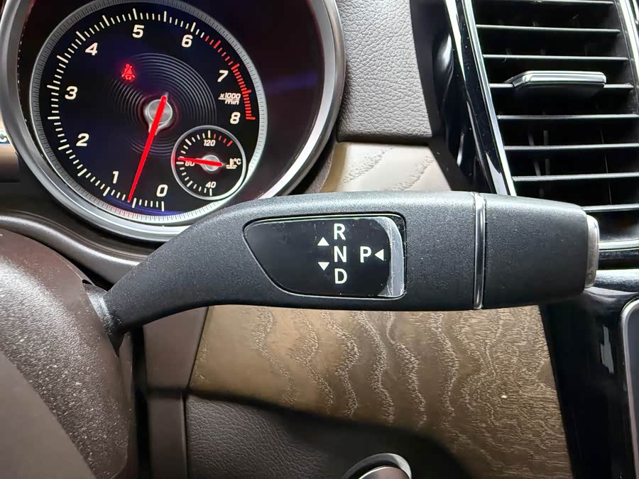 Mercedes-Benz GLE 2016 — фото 11